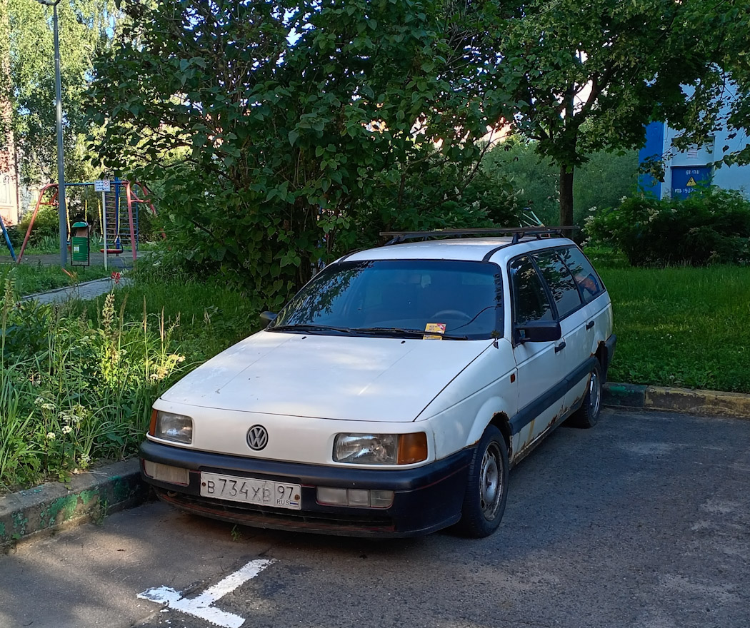 Москва, № В 734 ХВ 97 — Volkswagen Passat (B3) '88-93