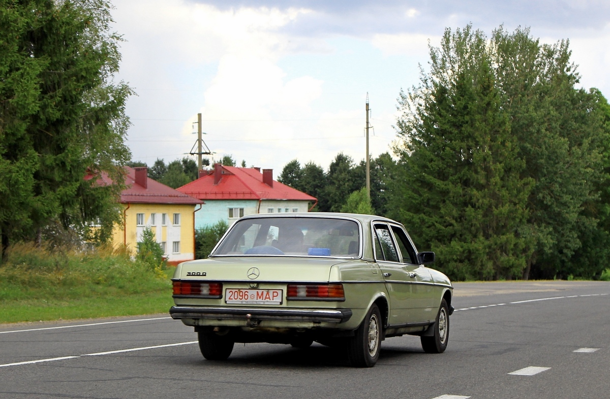 Минск, № 2096 МАР — Mercedes-Benz (W123) '76-86