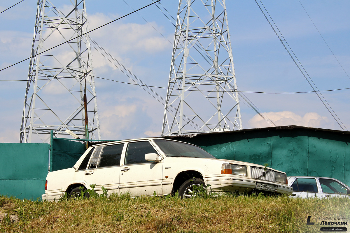 Москва, № М 325 ЕК 177 — Volvo 740 '84-92