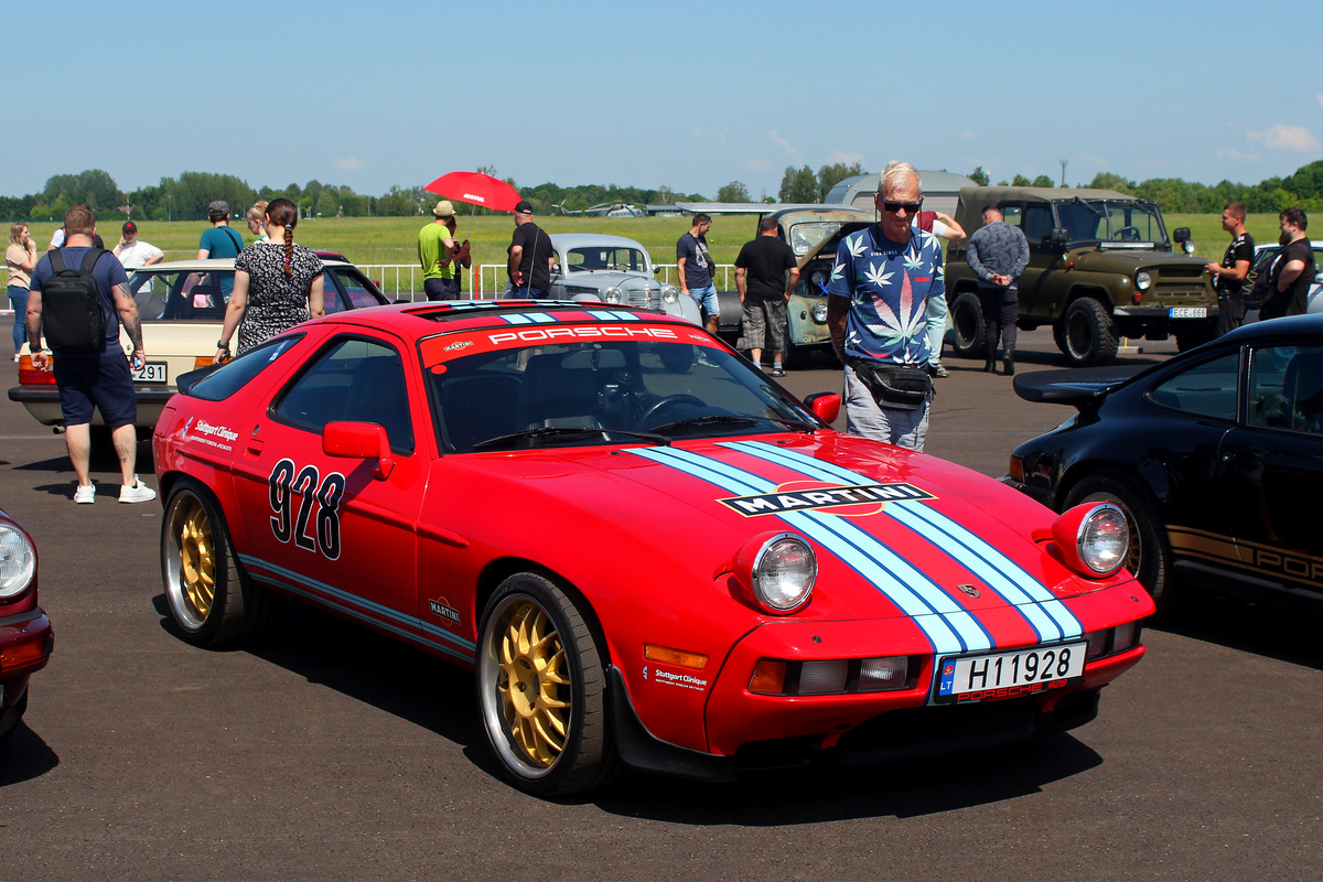 Литва, № H11928 — Porsche 928 '77-95; Литва — Retro mugė 2024