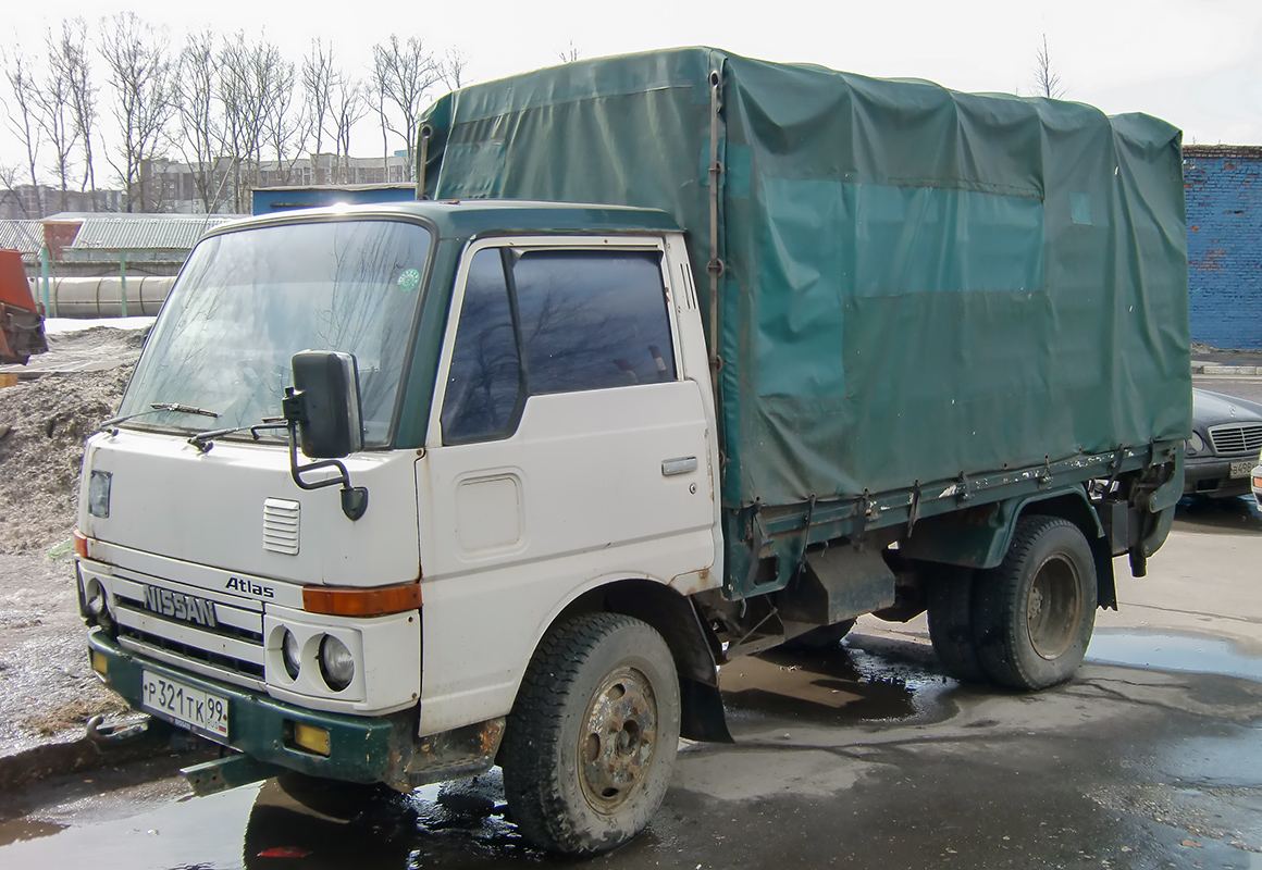 Москва, № Р 321 ТК 99 — Nissan Atlas 100/150 (F22) '82-92