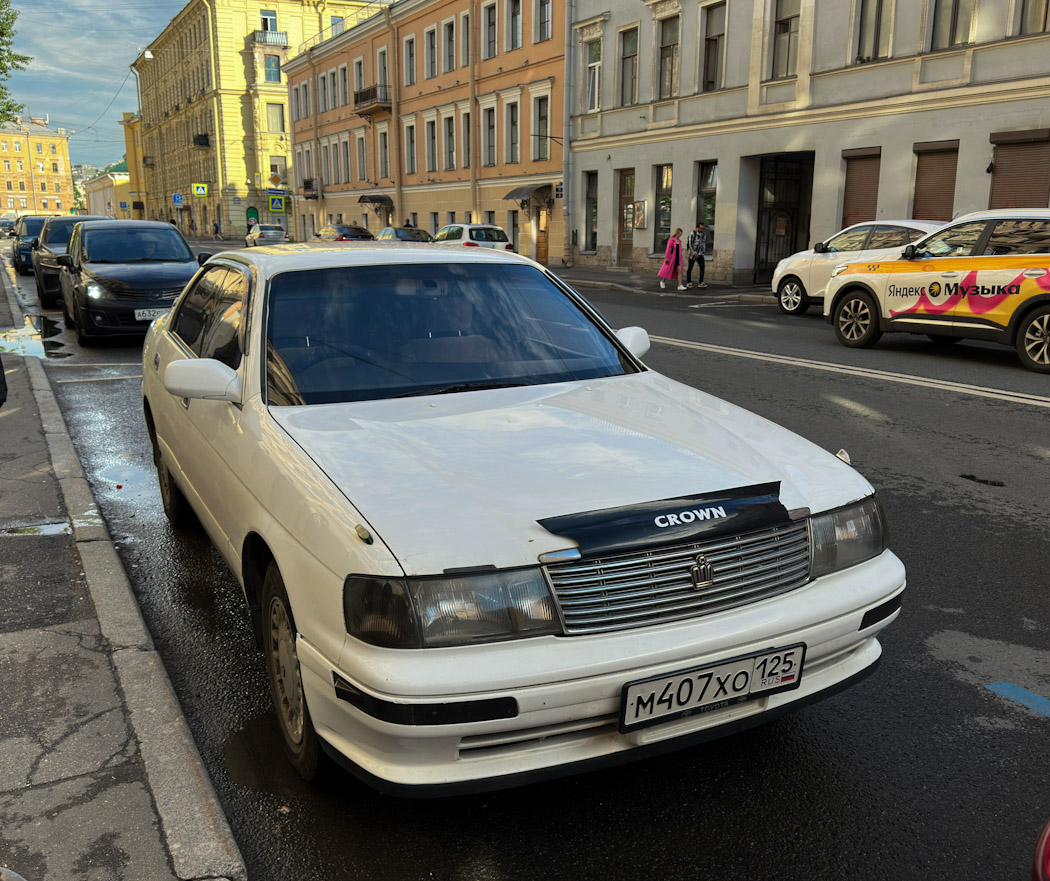 Приморский край, № М 407 ХО 125 — Toyota Crown (S140) '91-95