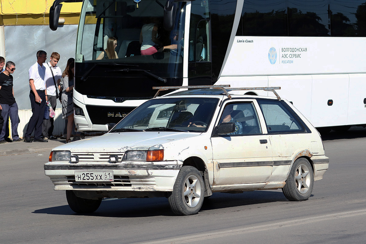 Ростовская область, № Н 255 ХХ 61 — Nissan Sunny (N13) '86-90