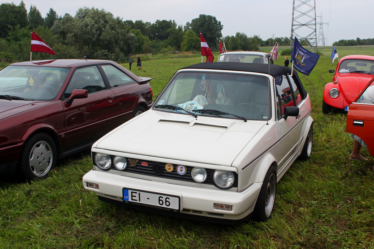 Латвия, № EI-66 — Volkswagen Golf (Typ 17) '74-88; Литва — Baltijos kelias 35