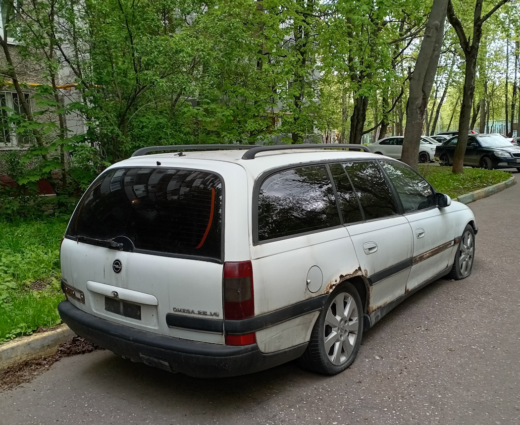 Москва, № (77) Б/Н 0626 — Opel Omega (B) '94-99