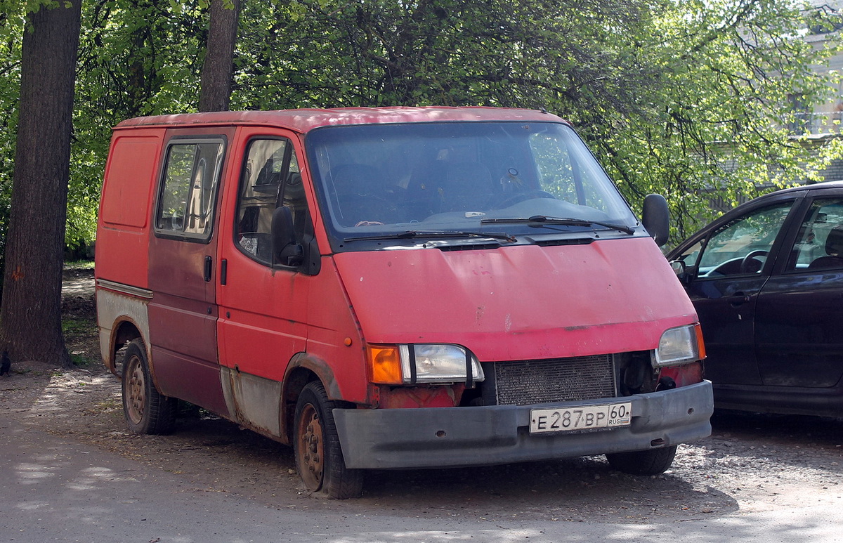 Псковская область, № Е 287 ВР 60 — Ford Transit (3G, facelift) '94-00