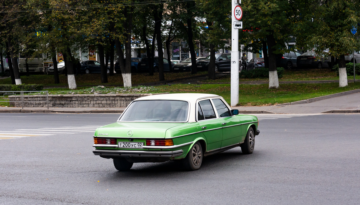 Башкортостан, № Т 200 УС 02 — Mercedes-Benz (W123) '76-86