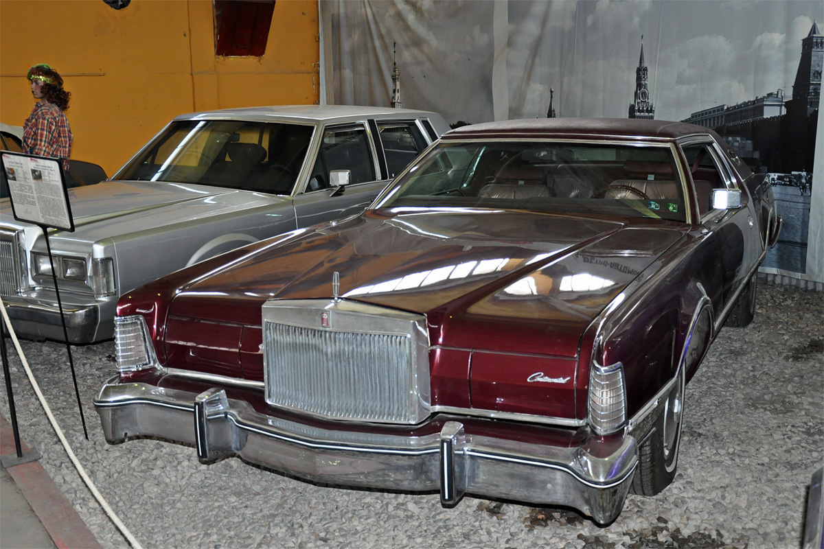 Москва, № (77) Б/Н 0428 — Lincoln Continental Mark VI '80-83