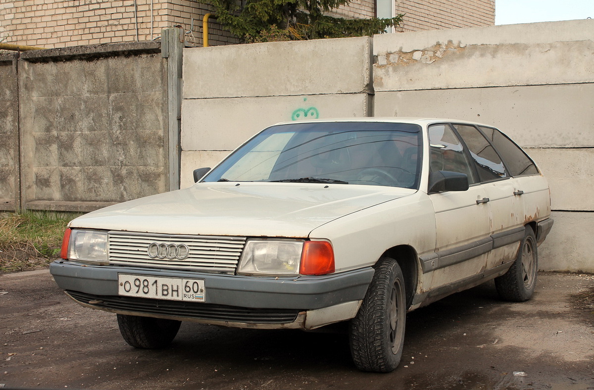 Псковская область, № О 981 ВН 60 — Audi 100 Avant (C3) '82-91