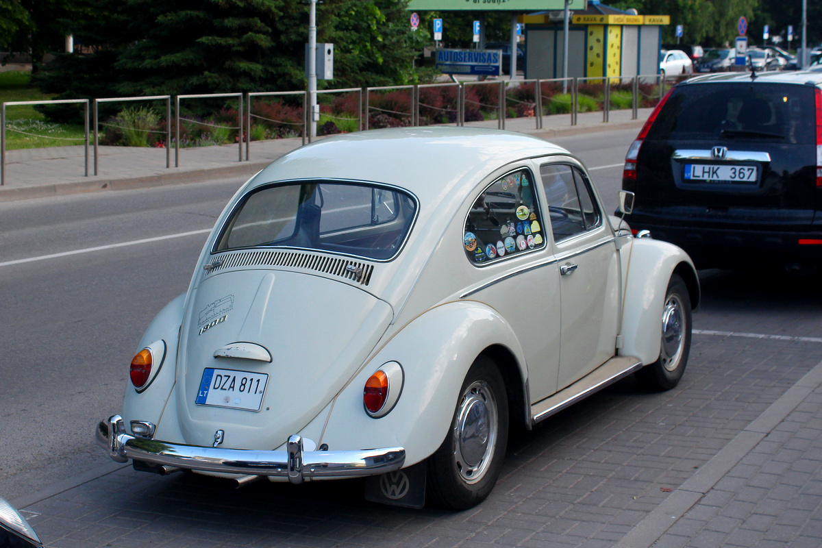 Литва, № DZA  811 — Volkswagen Käfer 1300/1500 '65-74