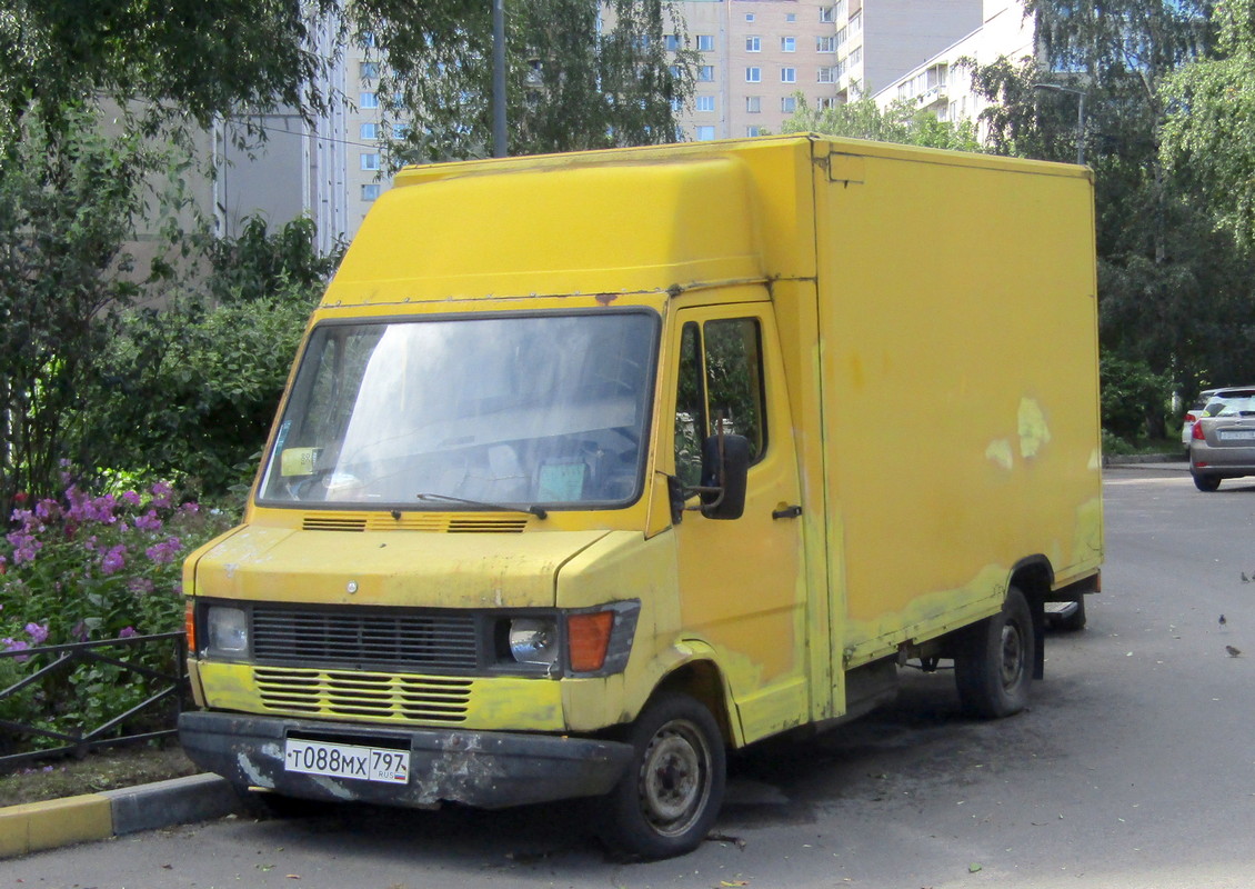 Москва, № Т 088 МХ 797 — Mercedes-Benz T1 308D '76-96