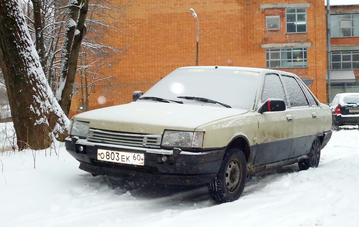 Псковская область, № О 803 ЕК 60 — Renault 21 '86-95