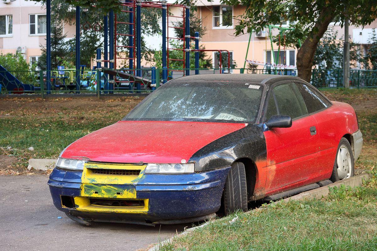 Москва, № (77) Б/Н 0651 — Opel Calibra '89-97