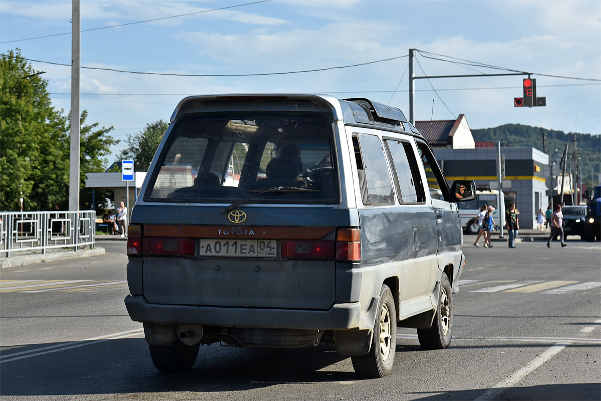 Алтай, № А 011 ЕА 04 — Toyota LiteAce (M30/M40) '85-99