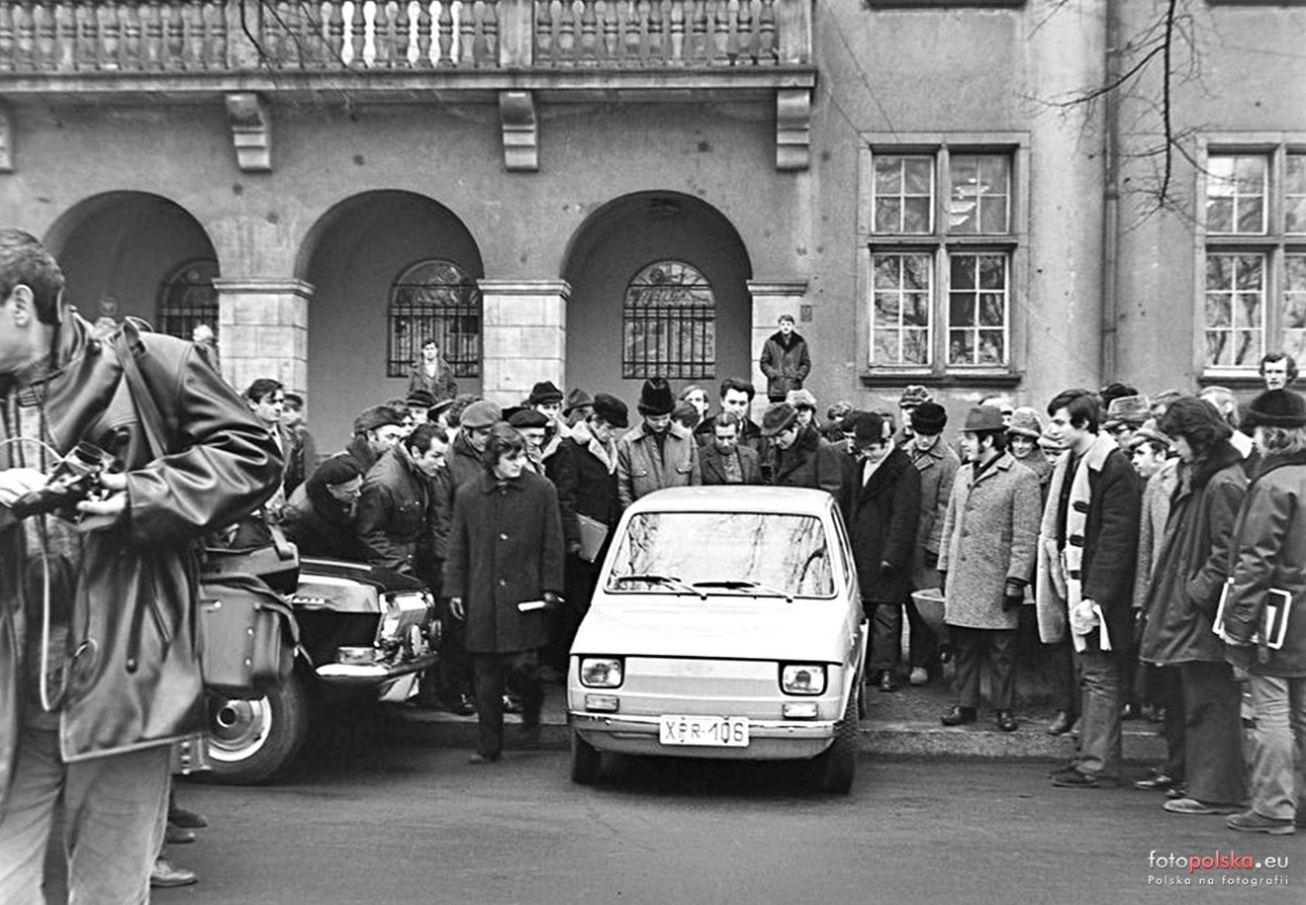 Польша, № XPR-106 — Polski FIAT 126p '73-00; Польша — Старые фотографии