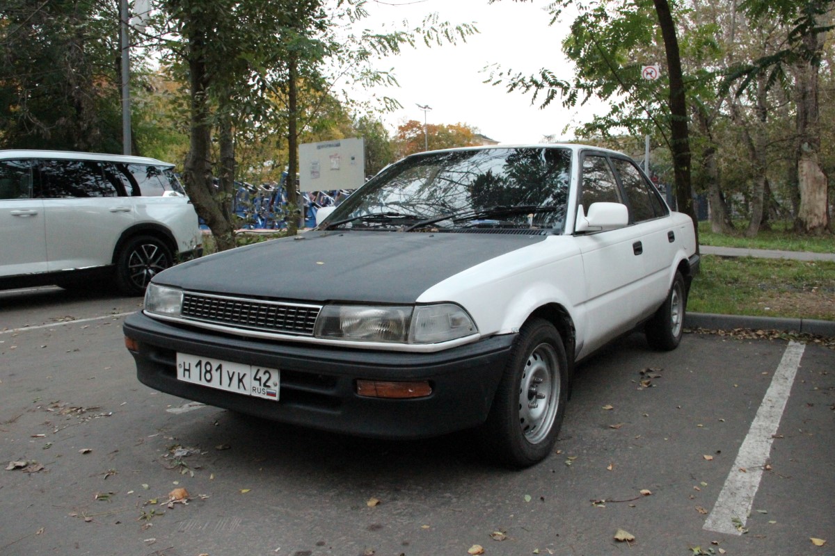 Москва, № Н 181 УК 42 — Toyota Corolla (E90) '87-92