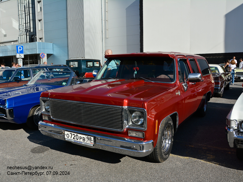 Санкт-Петербург, № О 720 РВ 98 — Chevrolet Suburban (7G) '73-91; Санкт-Петербург — Выставка классических и кастомных автомобилей и мотоциклов "Original Meet 2024"