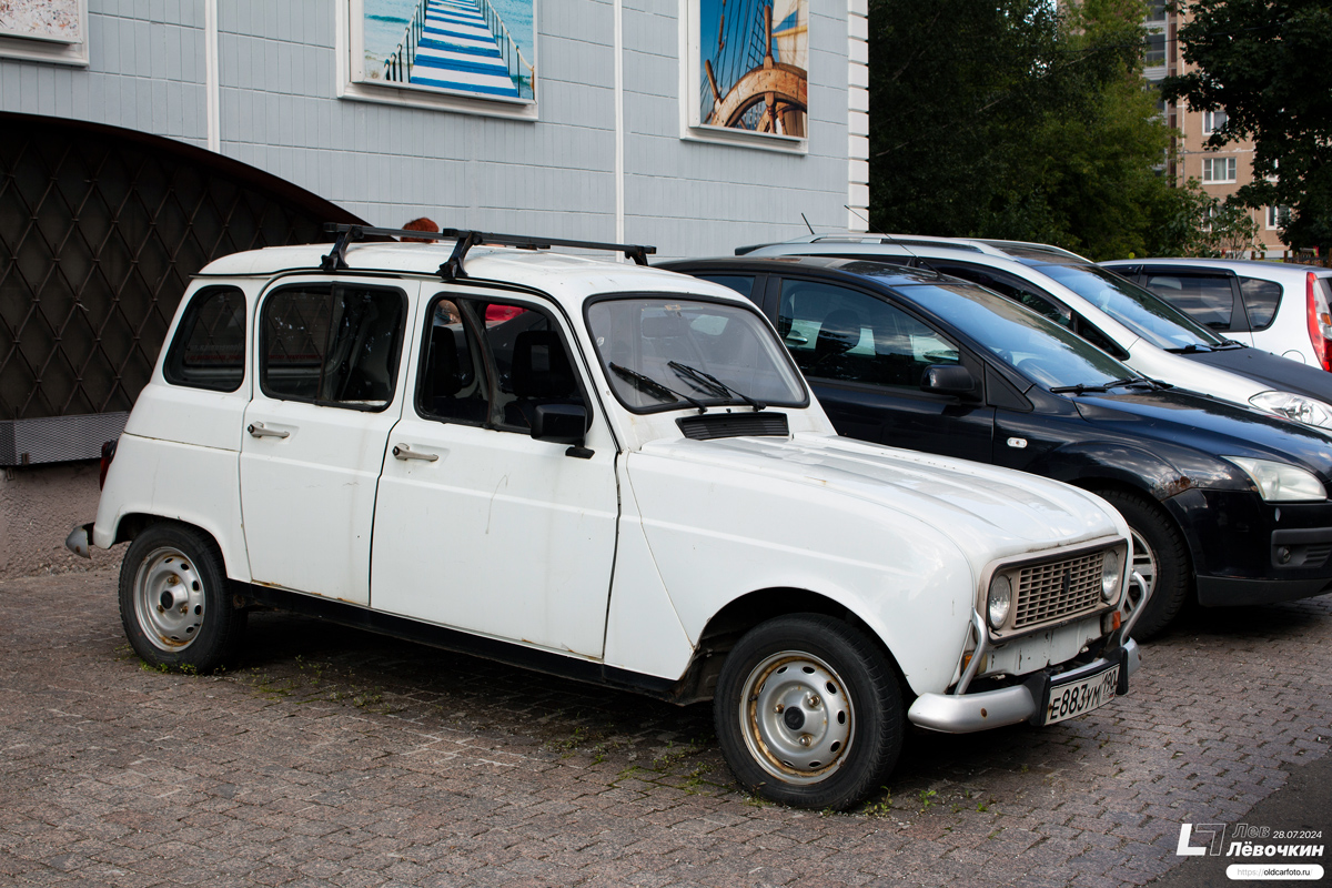 Москва, № Е 883 УМ 190 — Renault 4 '61-94