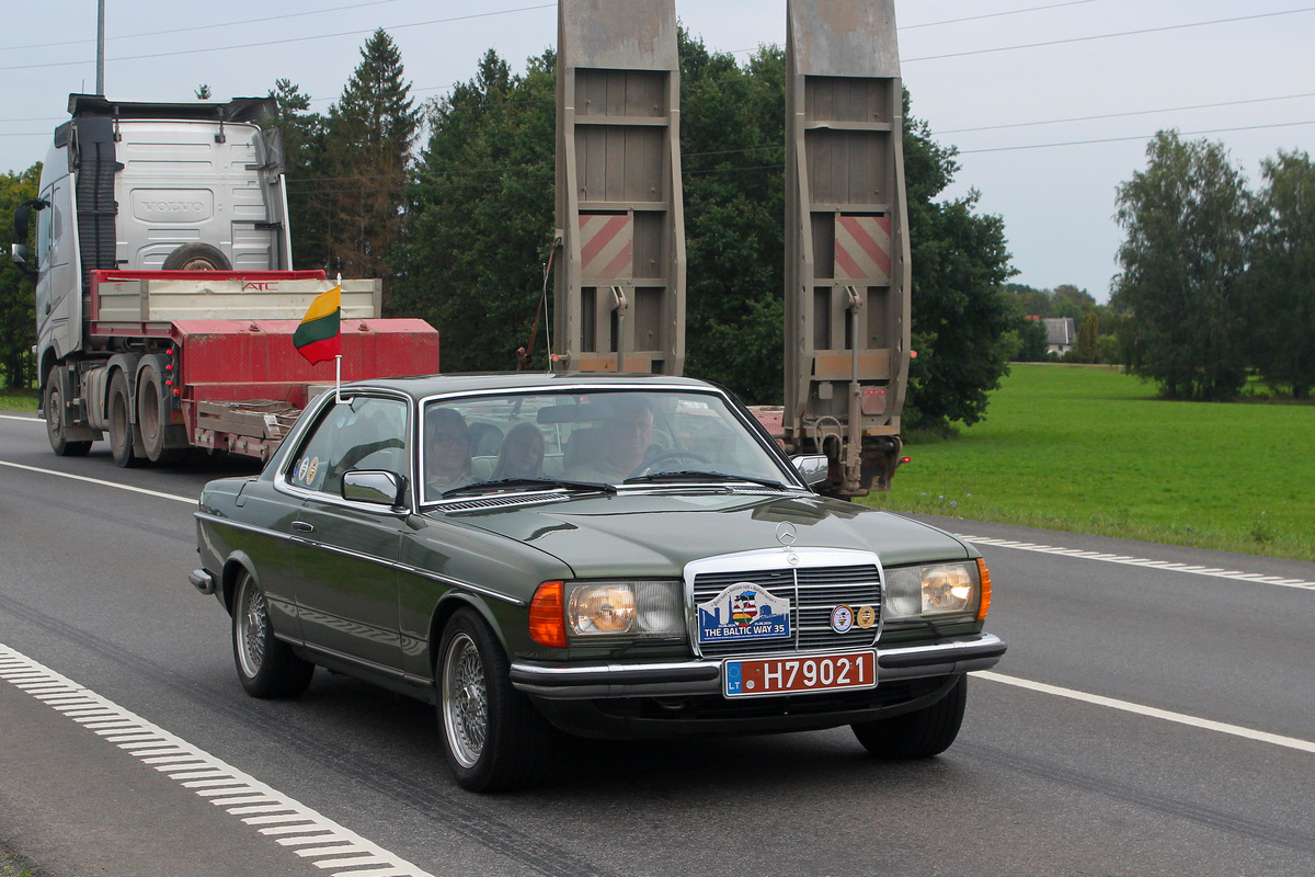 Литва, № H79021 — Mercedes-Benz (C123) '77-86; Литва — Baltijos kelias 35