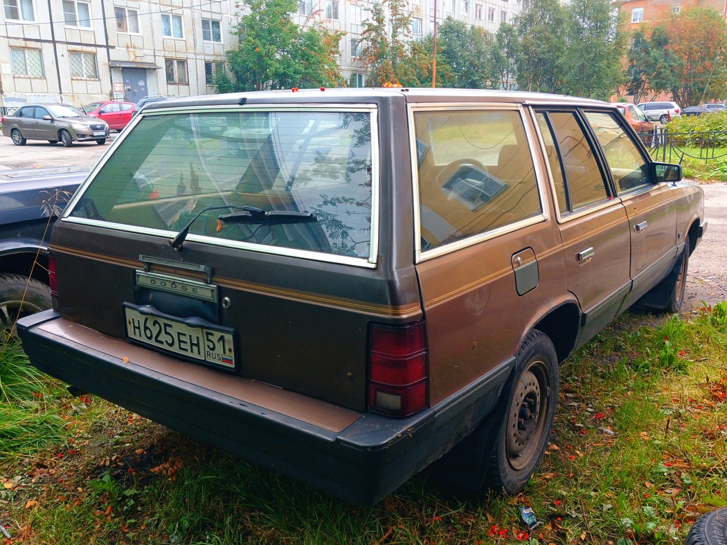 Мурманская область, № Н 625 ЕН 51 — Dodge Aries '80-88