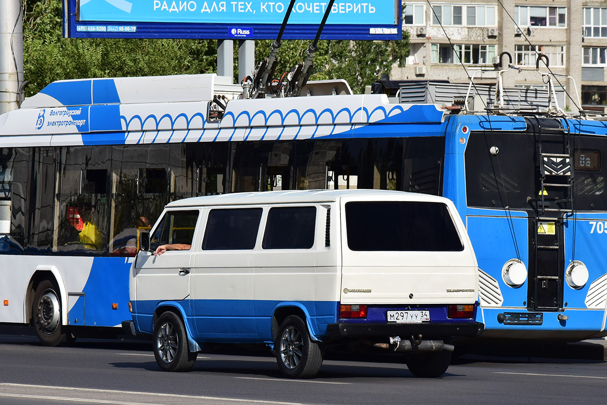 Волгоградская область, № М 297 УУ 34 — Volkswagen Typ 2 (Т3) '79-92