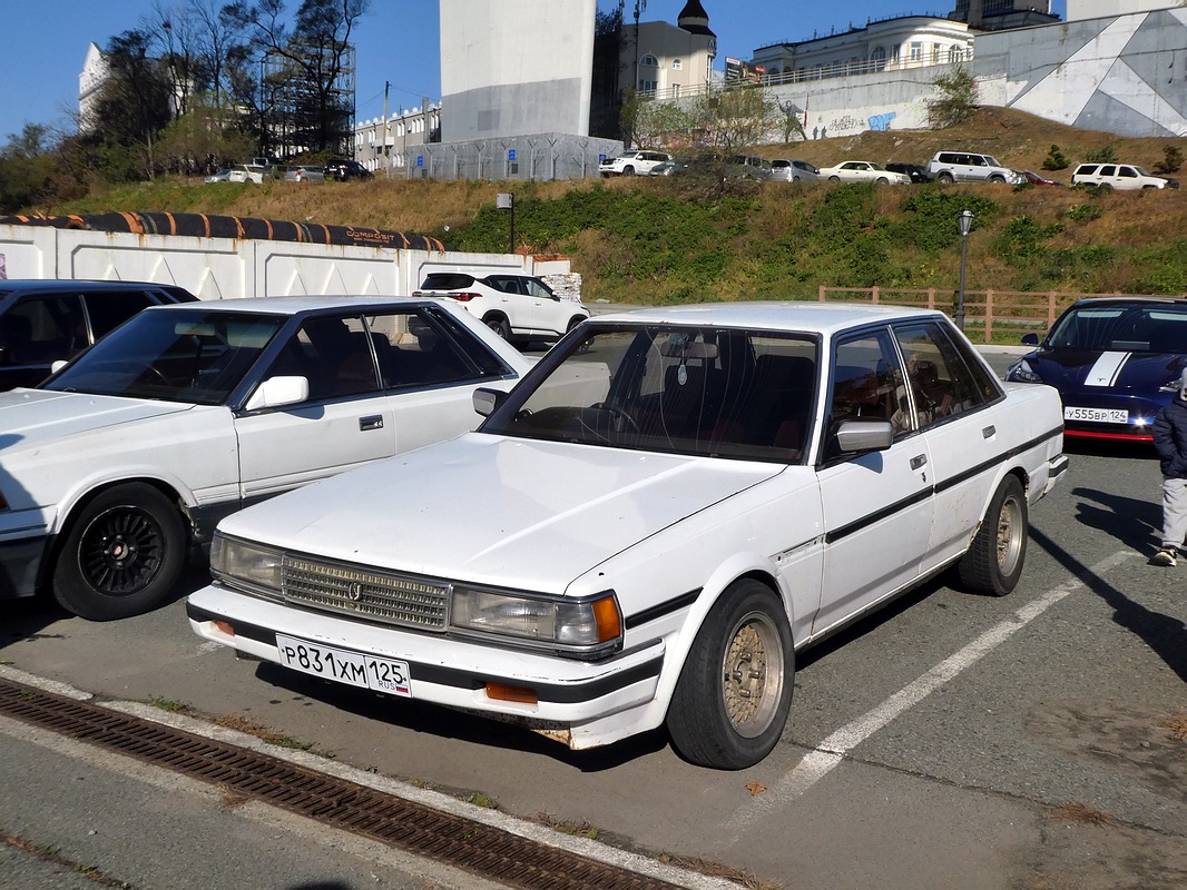 Приморский край, № Р 831 ХМ 125 — Toyota Mark II (X70) '84-97; Приморский край — Закрытие сезона JDM Oldschool Cars (2024)