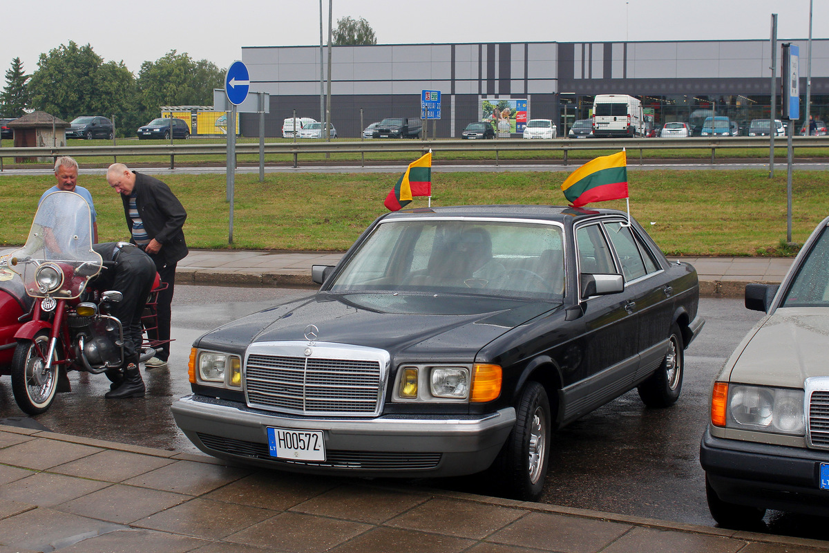 Литва, № H00572 — Mercedes-Benz (W126) '79-91; Литва — Radviliškio miesto šventė 2024