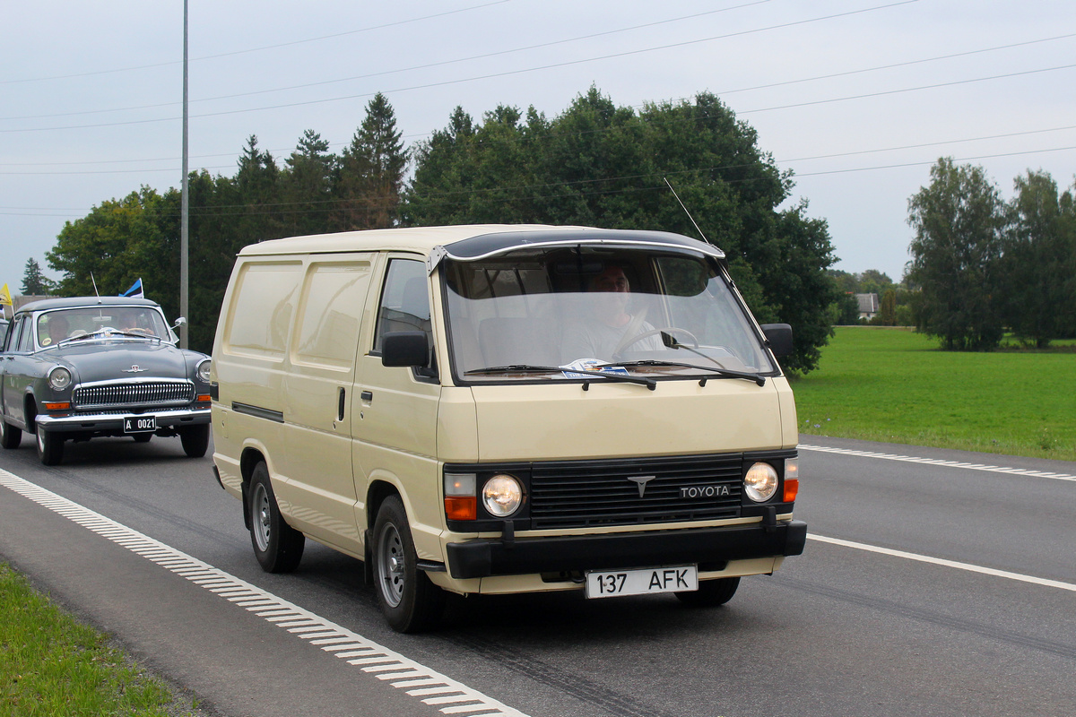 Эстония, № 137 AFK — Toyota Hiace (H50/H60/H70) '82-89; Литва — Baltijos kelias 35