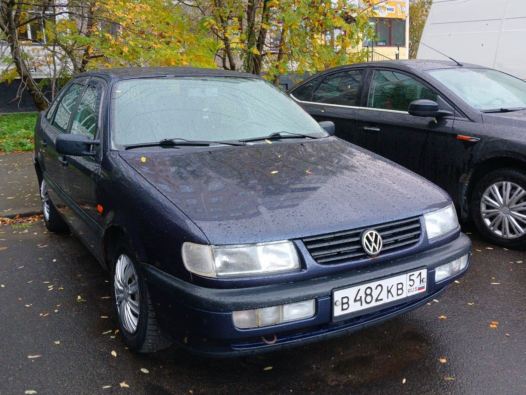 Мурманская область, № В 482 КВ 51 — Volkswagen Passat (B4) '93-97