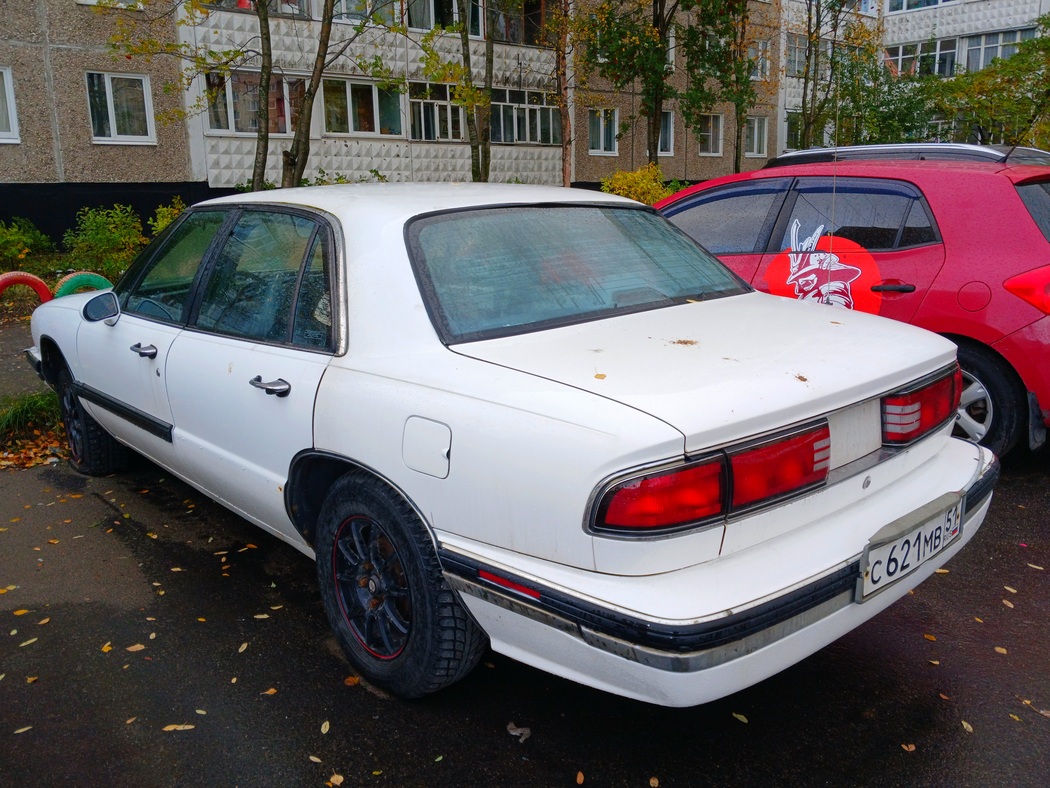 Мурманская область, № С 621 МВ 51 — Buick LeSabre (7G) '92-99