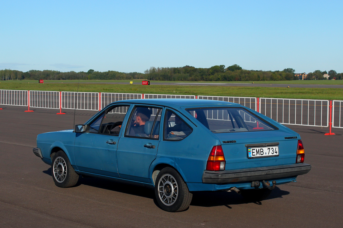 Литва, № EMB 734 — Volkswagen Passat (B2) '80-88; Литва — Retro mugė 2024 ruduo