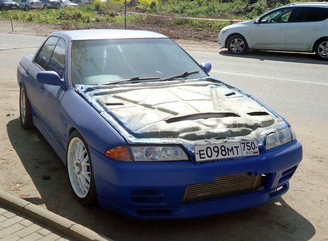 Московская область, № Е 098 МТ 750 — Nissan Skyline (R32) '89-94