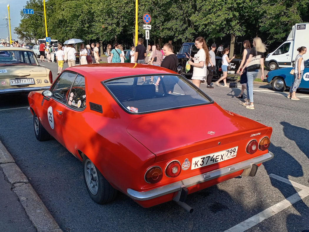 Москва, № К 374 ЕХ 799 — Opel Manta (A) '70-75; Москва — Фестиваль "Ретрорейс" 2024