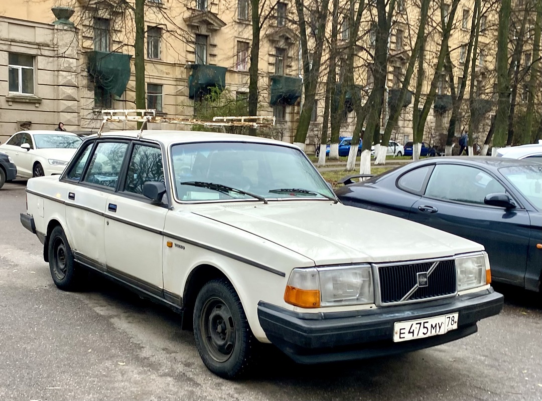 Санкт-Петербург, № Е 475 МУ 78 — Volvo 240 Series (общая модель)