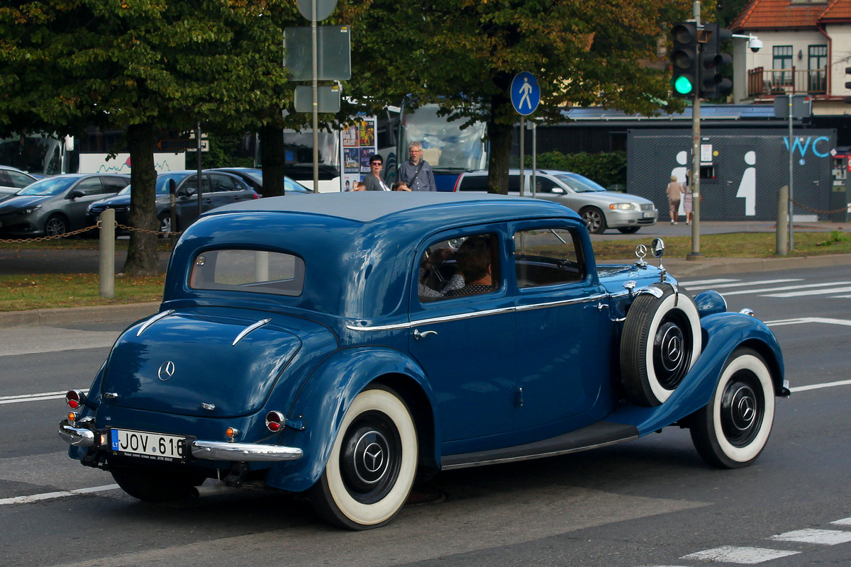 Литва, № JOV 616 — Mercedes-Benz 230 (W143) '37-41; Латвия — Retro Jūrmala 25