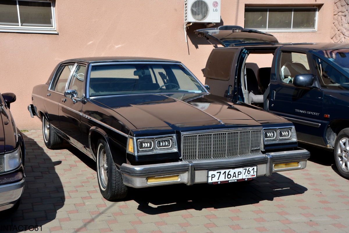 Ростовская область, № Р 716 АР 761 — Buick Electra (5G) '77-84; Ростовская область — Retro Motor Show_2024_Сентябрь