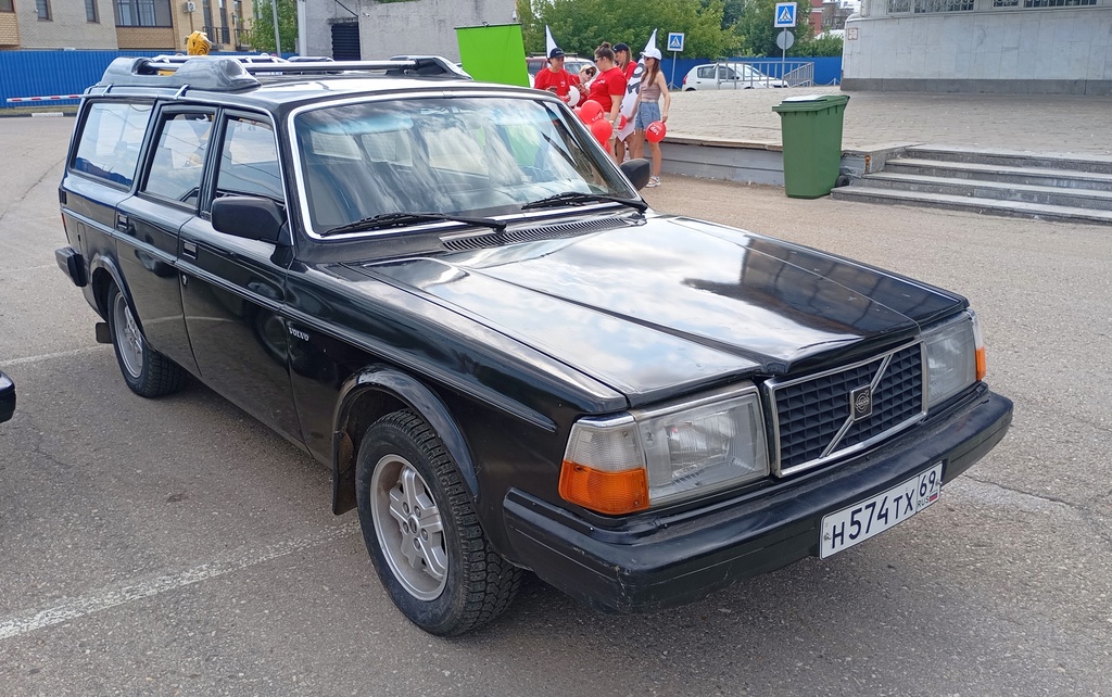 Тверская область, № Н 574 ТХ 69 — Volvo 240 Series (общая модель); Тверская область — День города Твери 2024 с Ретро-клубом Калинин