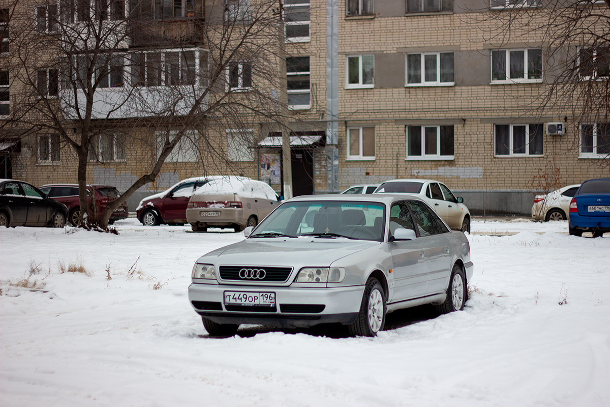 Свердловская область, № Т 449 ОР 196 — Audi A6 (C4) '94–97