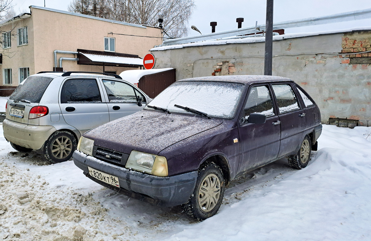 Свердловская область, № С 820 КТ 96 — Иж-2126 Орбита/Ода '90-05