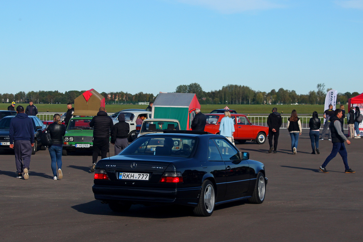 Литва, № RKH 777 — Mercedes-Benz (C124) '87-96; Литва — Retro mugė 2024 ruduo