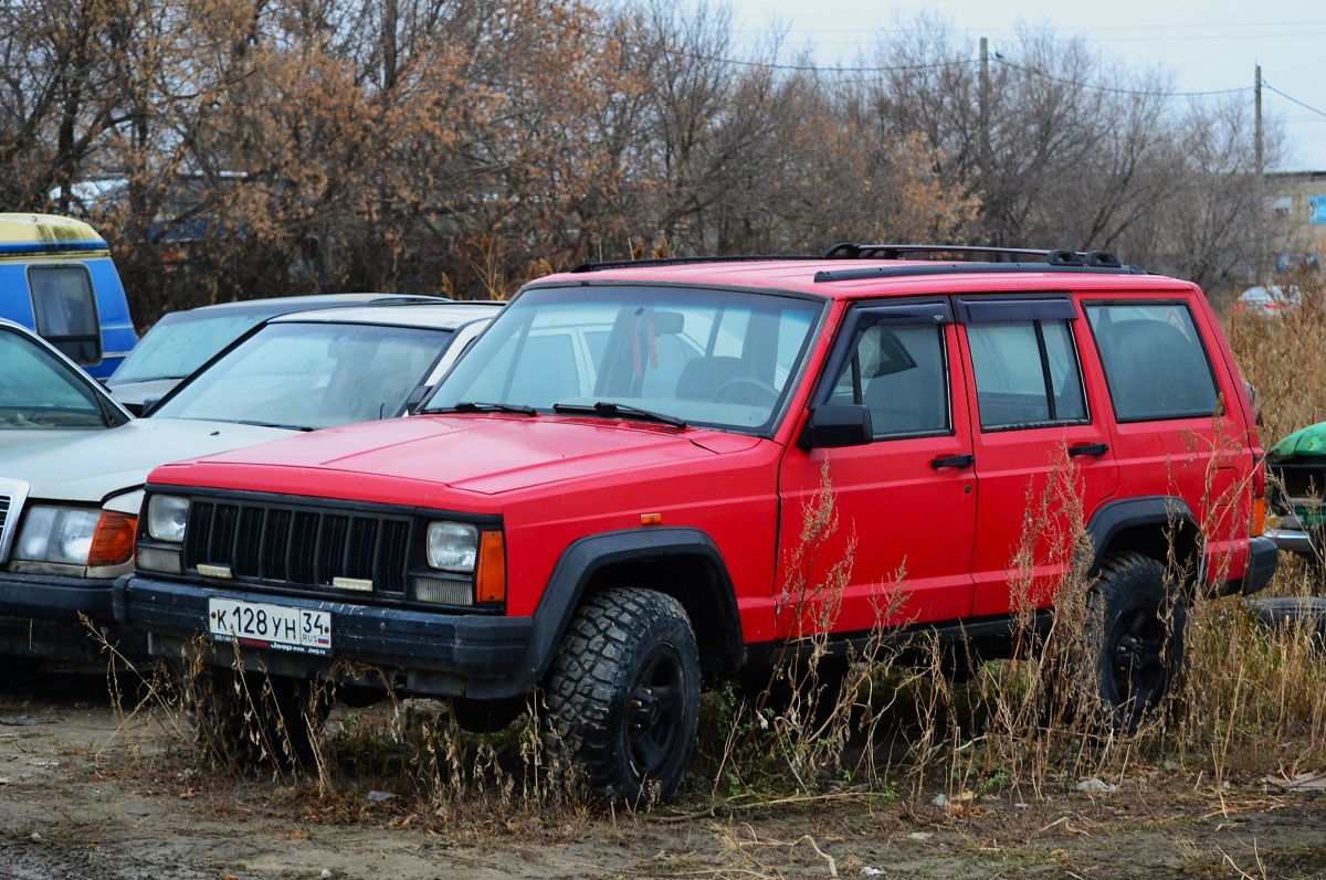 Волгоградская область, № К 128 УН 34 — Jeep Grand Cherokee (ZJ) '92-98