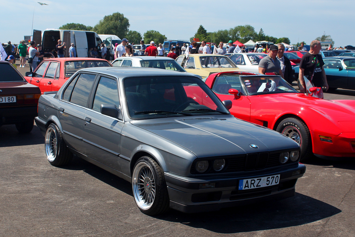 Литва, № ARZ 570 — BMW 3 Series (E30) '82-94; Литва — Retro mugė 2024