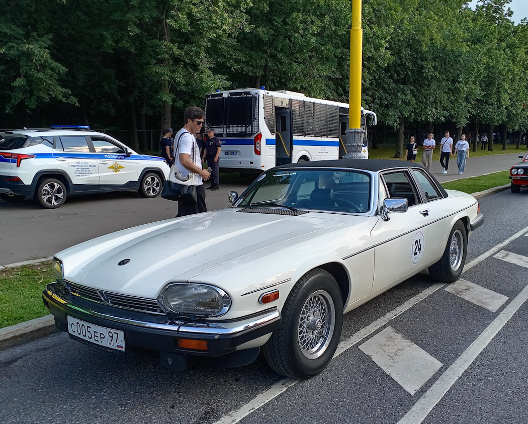 Москва, № С 005 ЕР 97 — Jaguar XJ (Series III) '79-92; Москва — Фестиваль "Ретрорейс" 2024