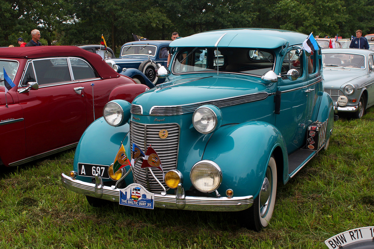 Эстония, № A 697 — Chrysler Royal (C16) '1937; Литва — Baltijos kelias 35