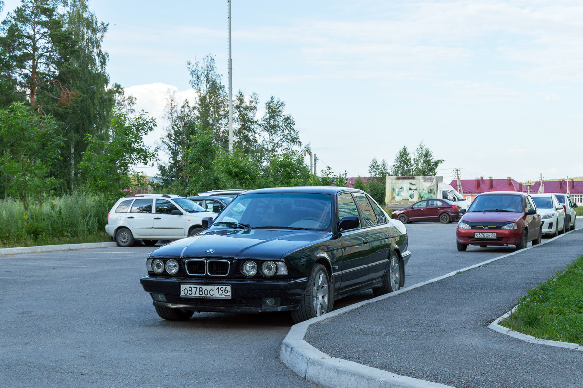 Свердловская область, № О 878 ОС 196 — BMW 5 Series (E34) '87-96