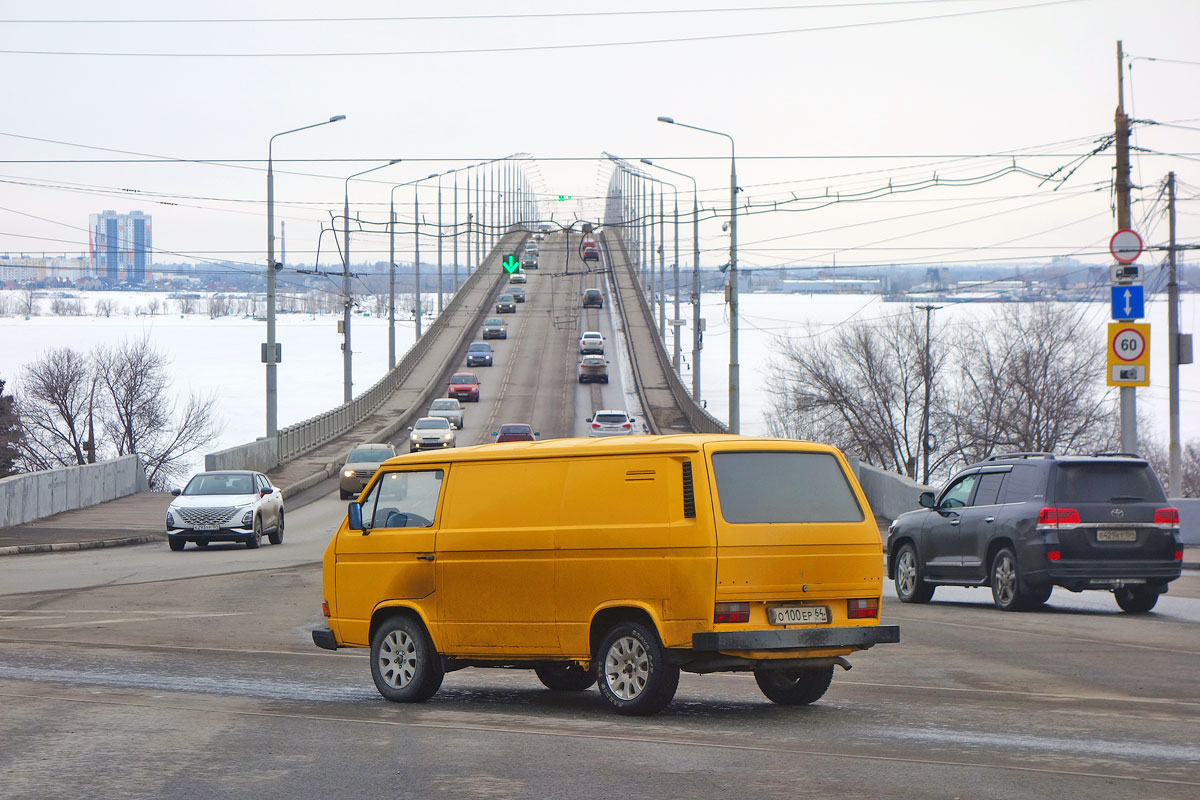 Саратовская область, № О 100 ЕР 64 — Volkswagen Typ 2 (Т3) '79-92