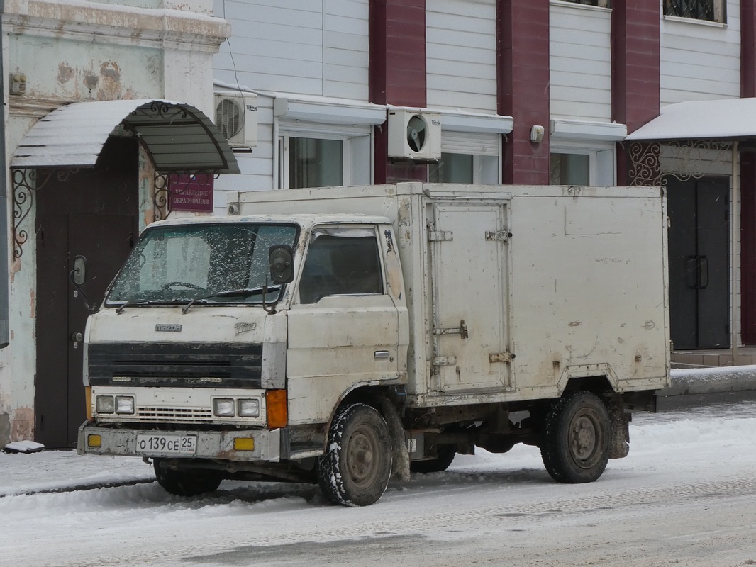 Приморский край, № О 139 СЕ 25 — Mazda Titan (2G) '80-89