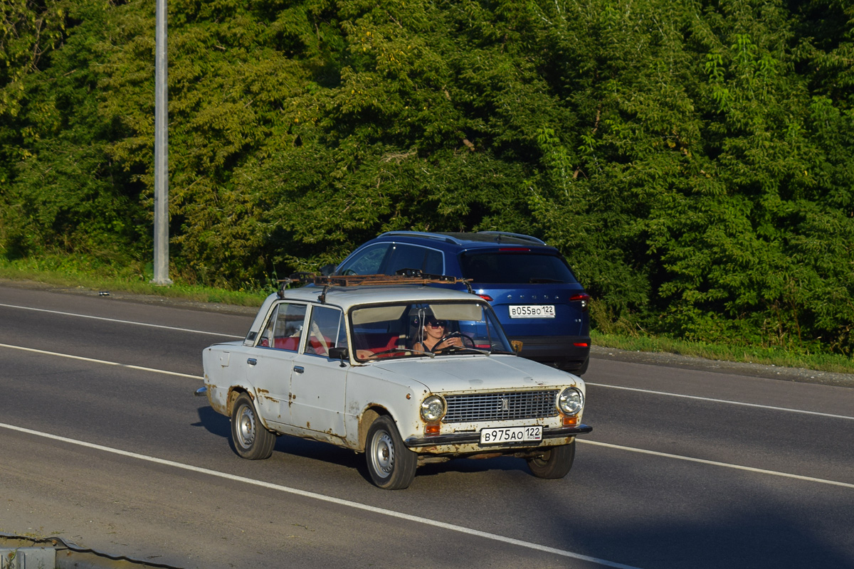 Алтайский край, № В 975 АО 122 — ВАЗ-21011 '74-83