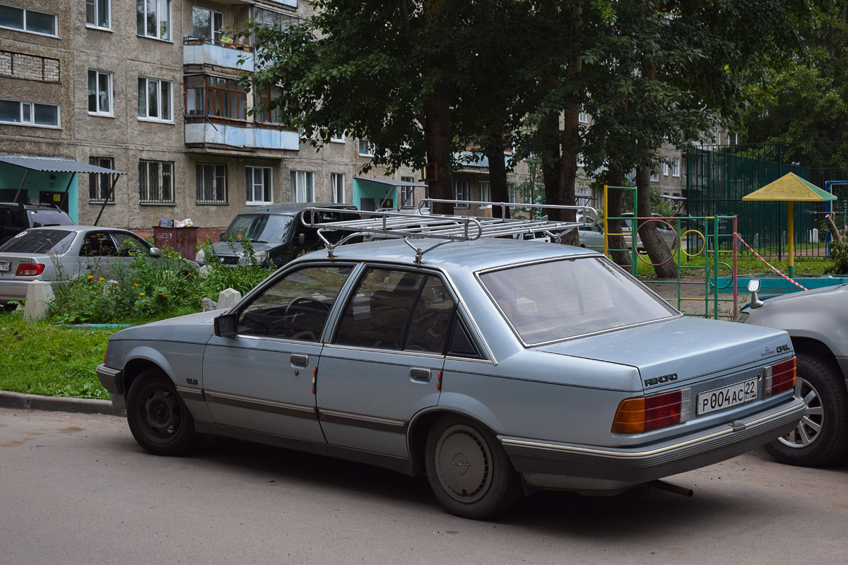 Алтайский край, № Р 004 АС 22 — Opel Rekord (E2) '82-86