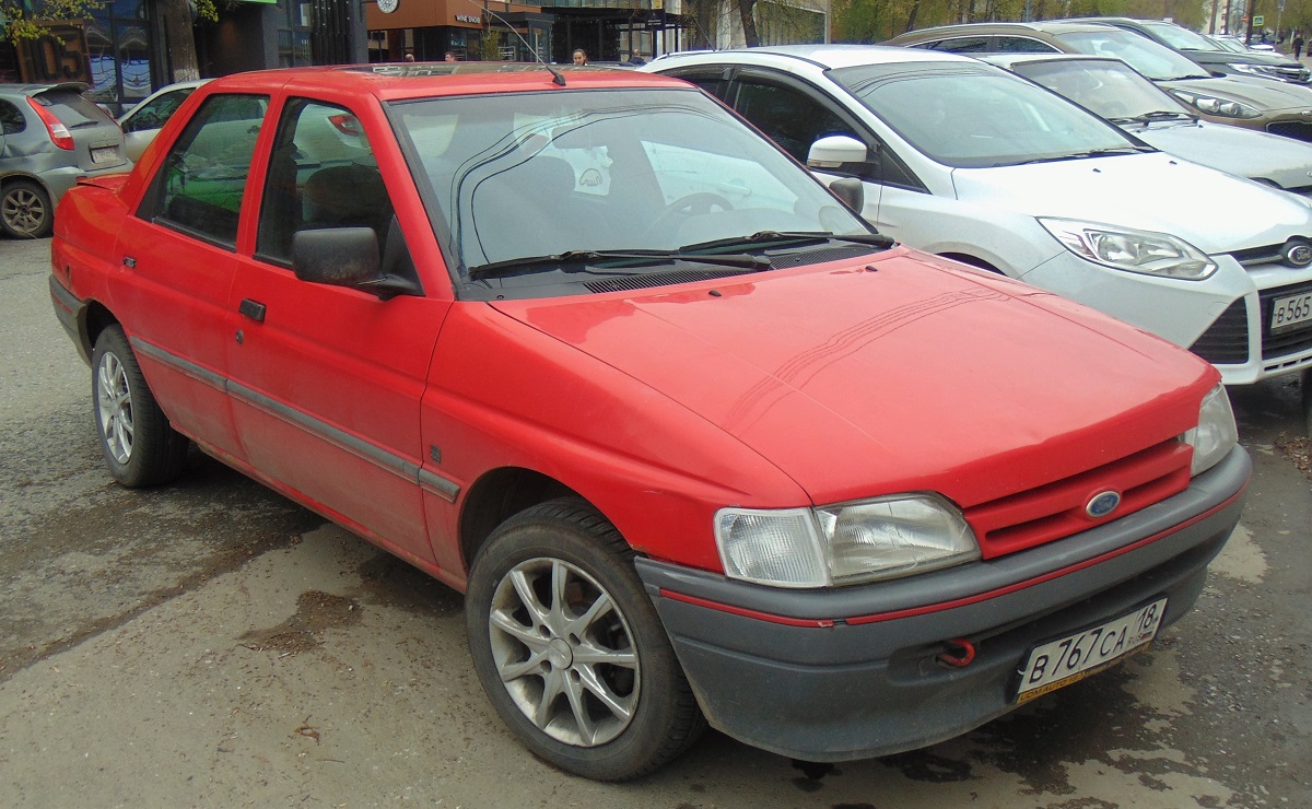 Удмуртия, № В 767 СА 18 — Ford Orion MkIII '90-93